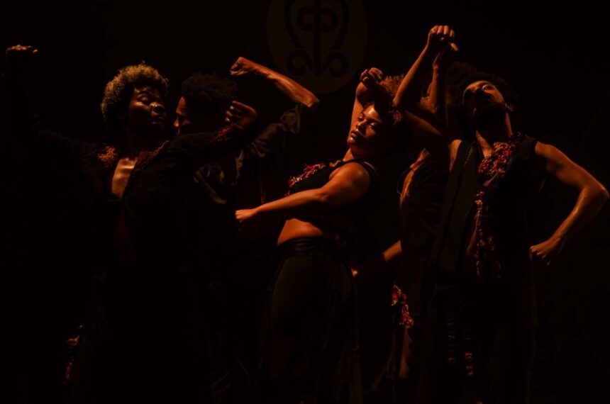 Carvão, da Cia. Sansacroma