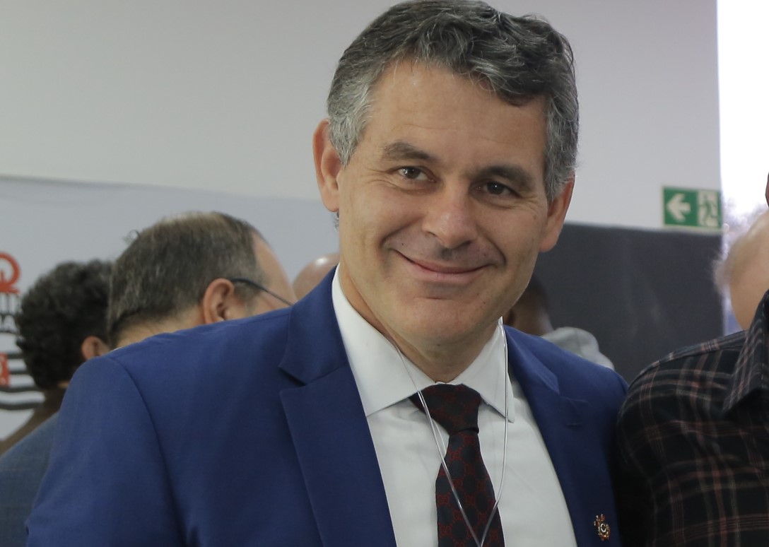 VP do Corinthians se desculpa por chamar torcedor de “otário”