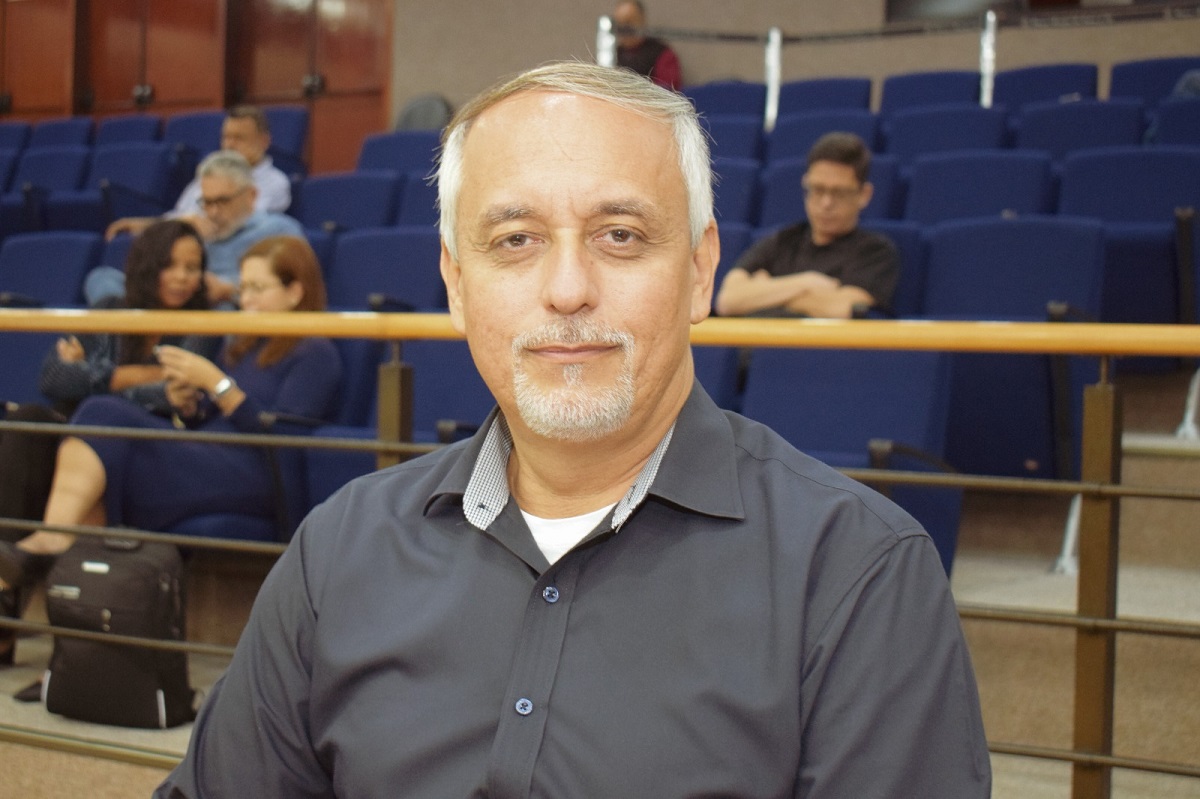 Fábio Soares sugere fim do uniforme para alunos autistas