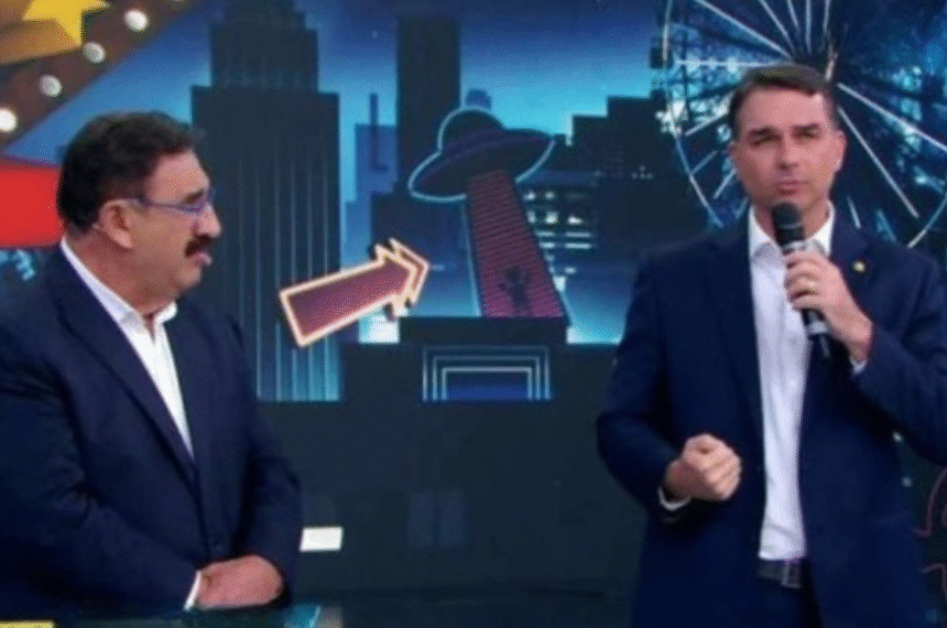 Ratinho recebe Flávio Bolsonaro