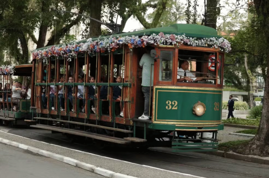O passeio de bonde é um dos pontos turísticos mais procurados em Santos -  Divulgação/PMS