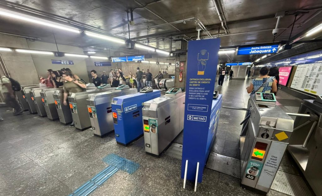 Réveillon na Paulista terá Metrô com pagamento por aproximação