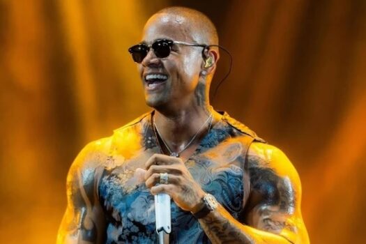 Léo Santana Planeja Afastamento Pontual da Carreira Pós-Carnaval 2026 para Acompanhar Nascimento do Filho