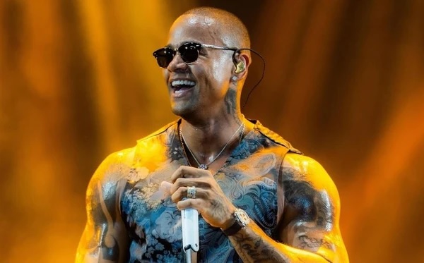 Léo Santana anuncia pausa na carreira em 2026 após o Carnaval