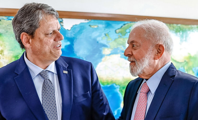 Lula e Tarcísio anunciam extinção do contrato com a Enel em SP