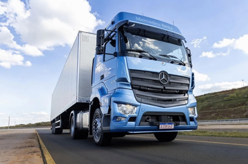 Vendas da Mercedes-Benz, caminhão Axor -  - Transporte