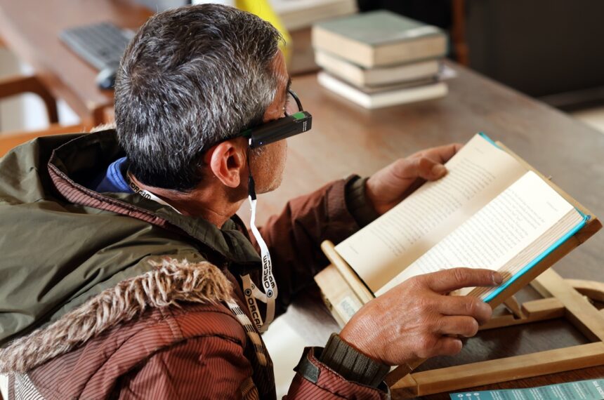 óculos - inclusão - Bibliotecas