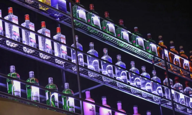 Surto de metanol no norte da Bahia deixa 7 internados