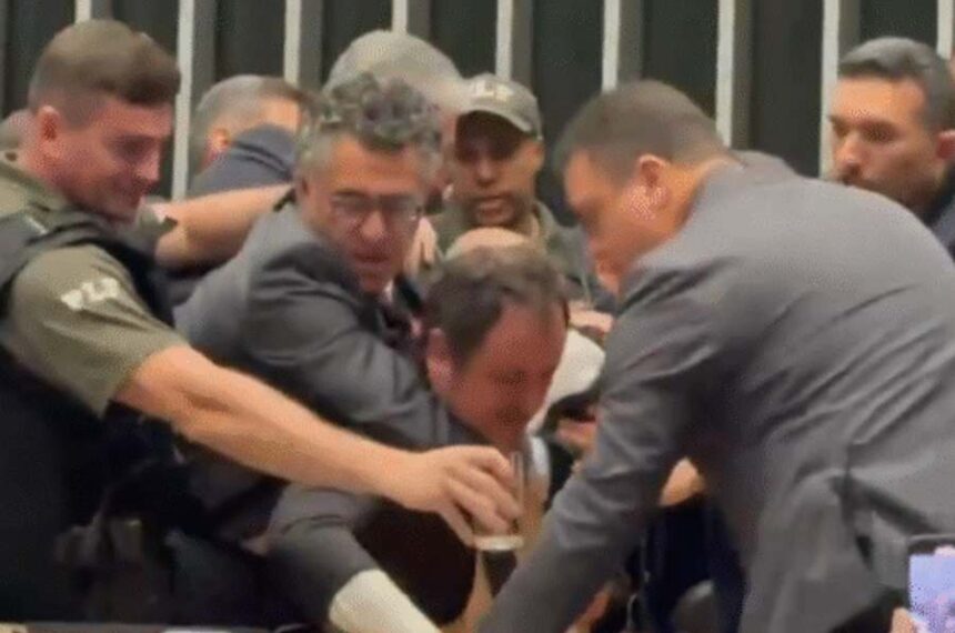 Tumulto na Câmara