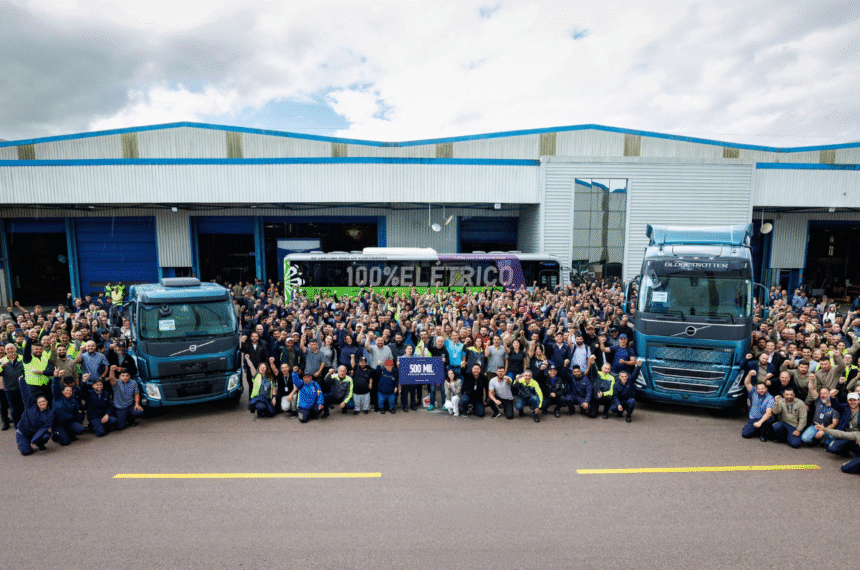 Volvo celebra a produção de 500 mil veiculos no Brasil - Transporte