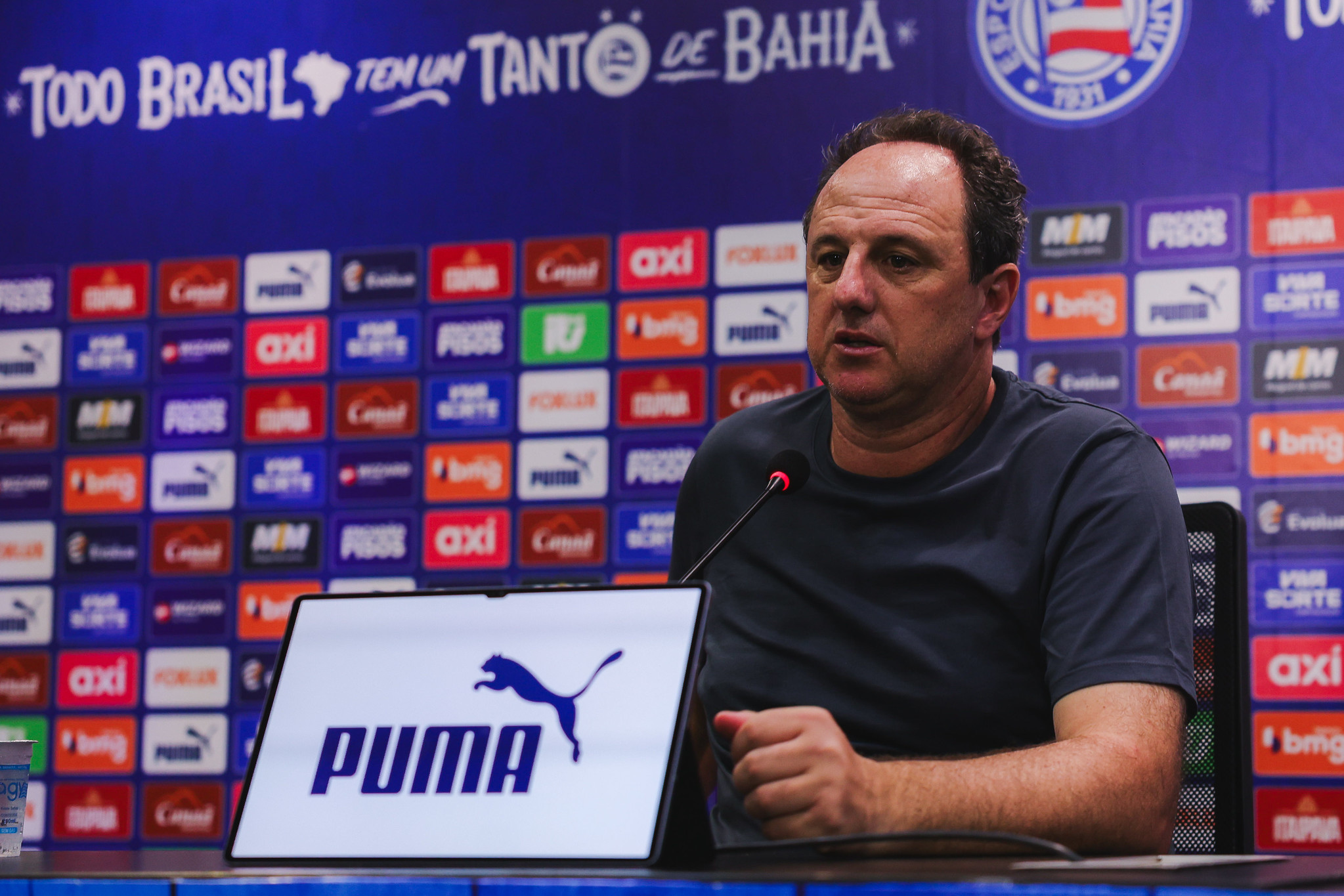 Rogério Ceni é denunciado no STJD após reclamar de gol do Palmeiras