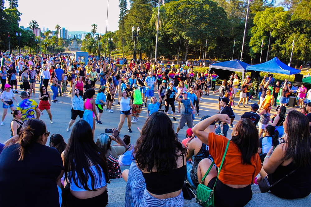 Ipiranga recebe Baile do Havaí neste domingo (18)