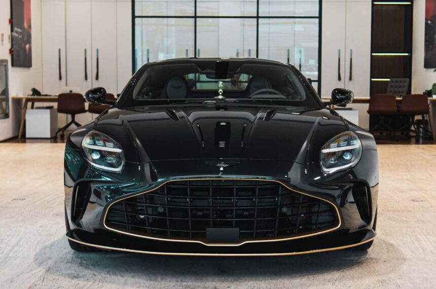 Aston Martin Vantage S