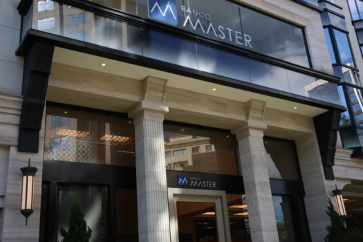 Banco Master, influência digital e o limite entre crítica, lobby e crime