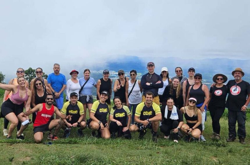 Caminhada ao Pico do Urubu