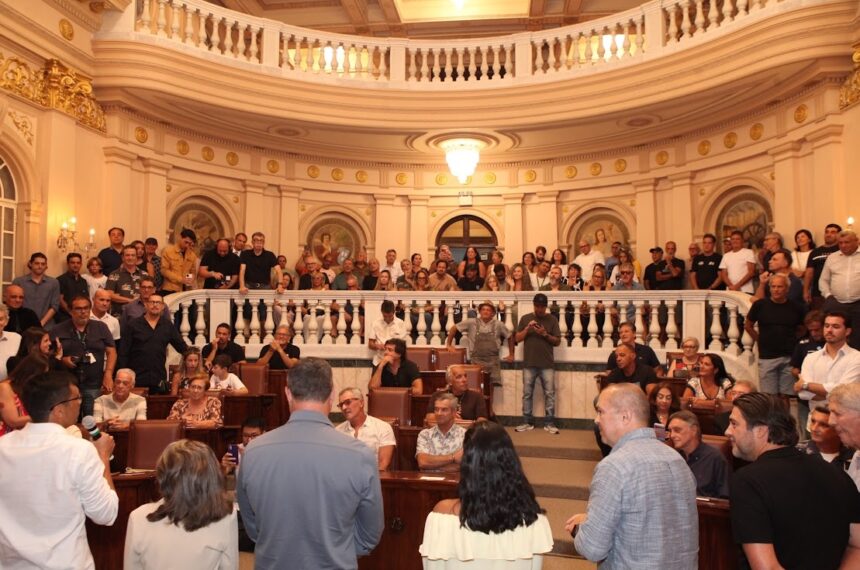 Prefeitura de Santos celebra Dia do Surfista, lei municipal que homenageia grandes nomes do Surfe da cidade - Divulgação/Prefeitura de Santos