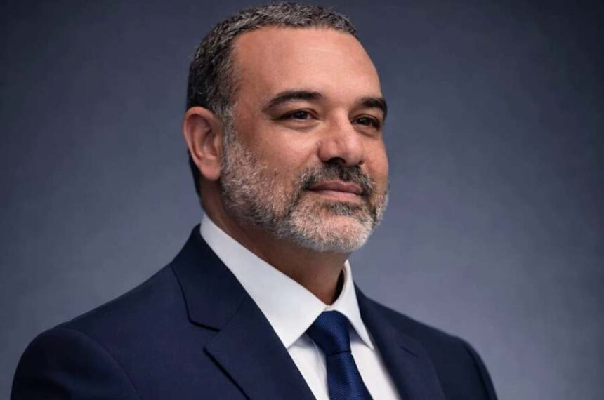 Dr. Fabrício Tavares