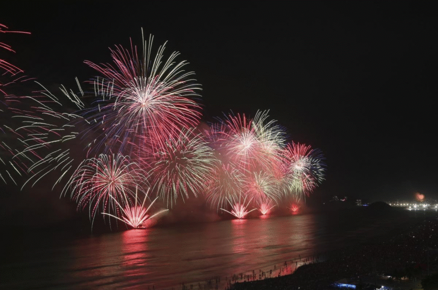 Queima de fogos de 14 minutos em Santos-SP - Divulgação/PMS