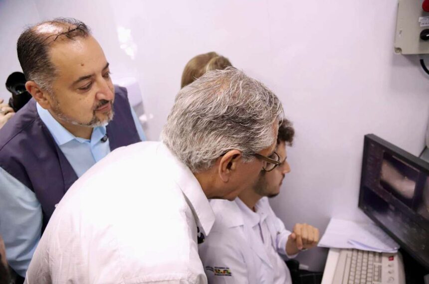 Unidade móvel de saúde