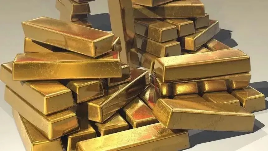 Ouro recua 0,33% após renovar máxima histórica de US$ 4.644