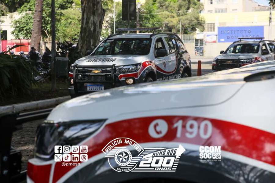 PM prende mulher com mandado de prisão em Embu das Artes