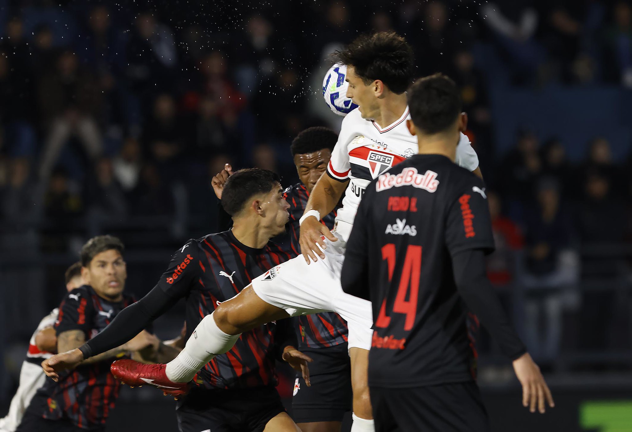 São Paulo tenta quebrar tabu de quase 7 anos