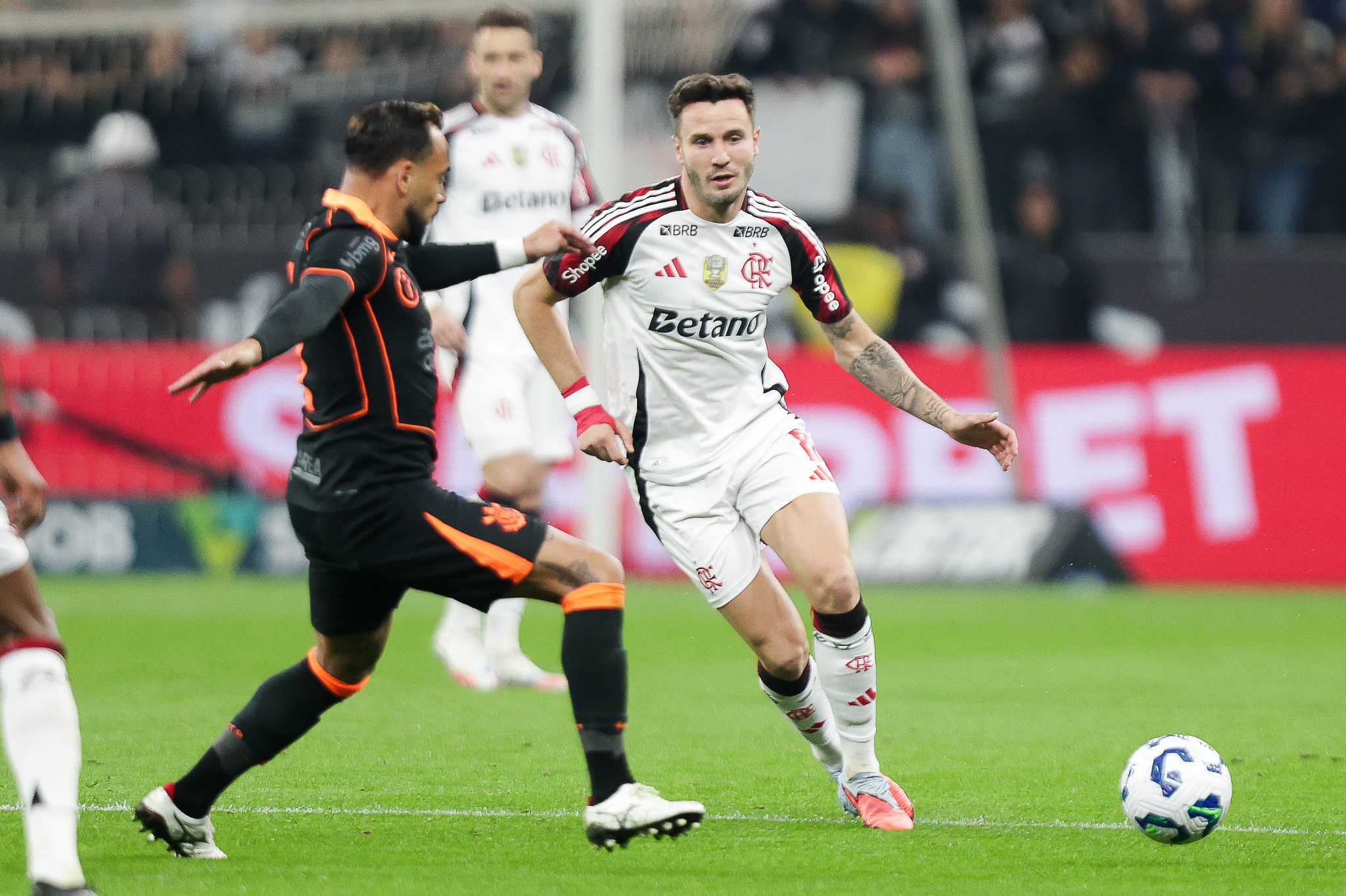 Corinthians x Flamengo: Saiba como assistir ao vivo