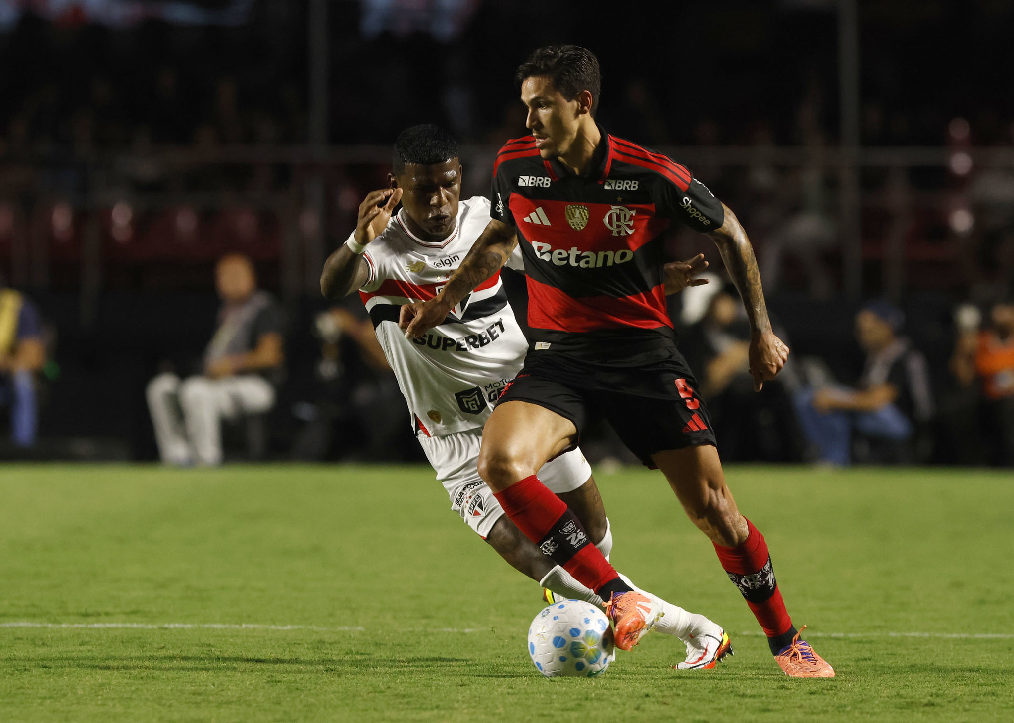 Arboleda tem situação explicada por Roger Machado