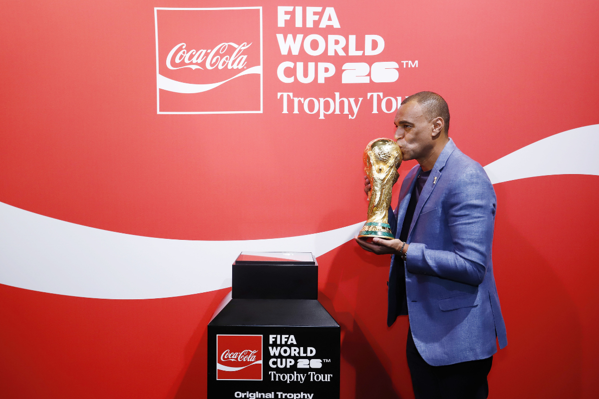 Taça da Copa do Mundo chega ao Brasil; veja por quais cidades vai passar