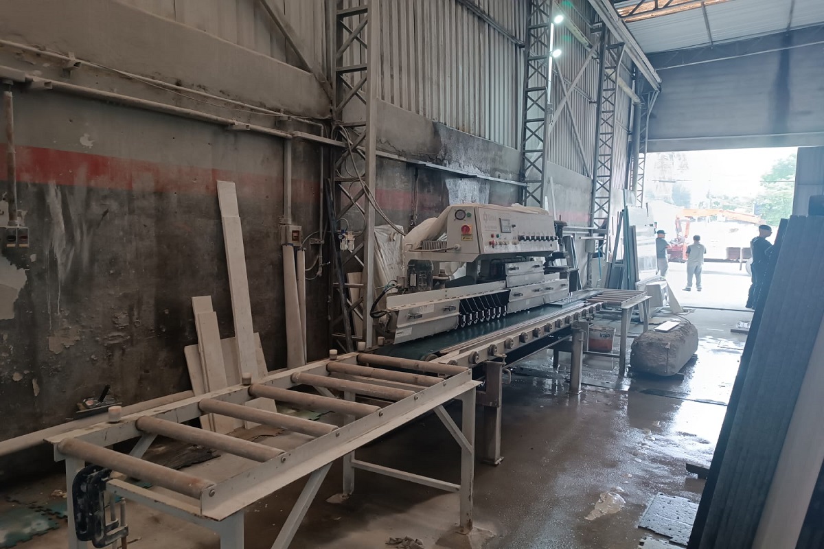 Operação interdita marmoraria na Vila Luzita em Santo André