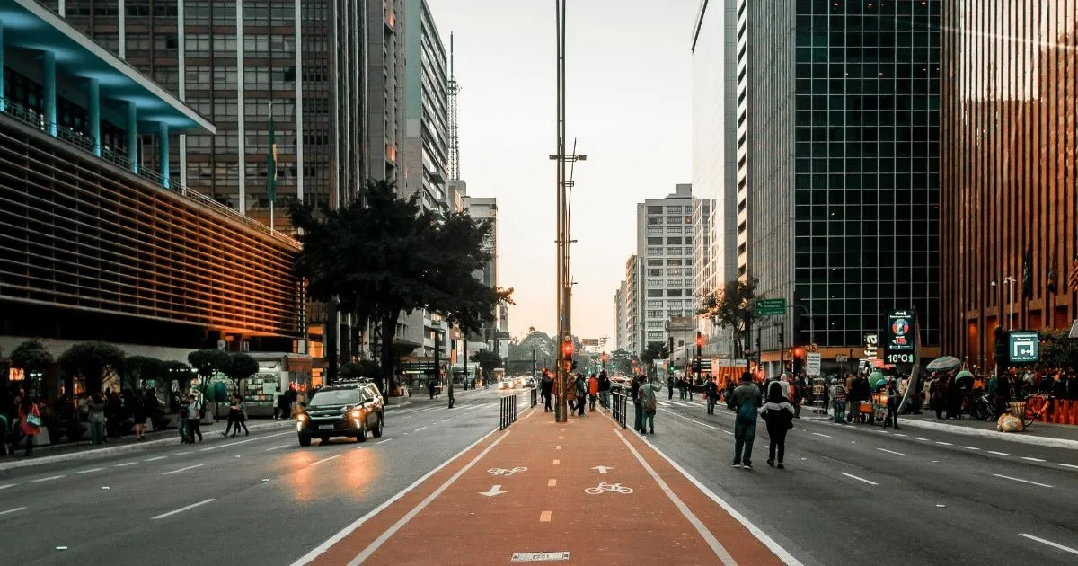 Prefeitura de SP assina acordo para megashows na Av. Paulista