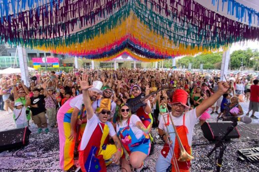 Bloquinho Fraldinha Molhada anima SP no pós-Carnaval