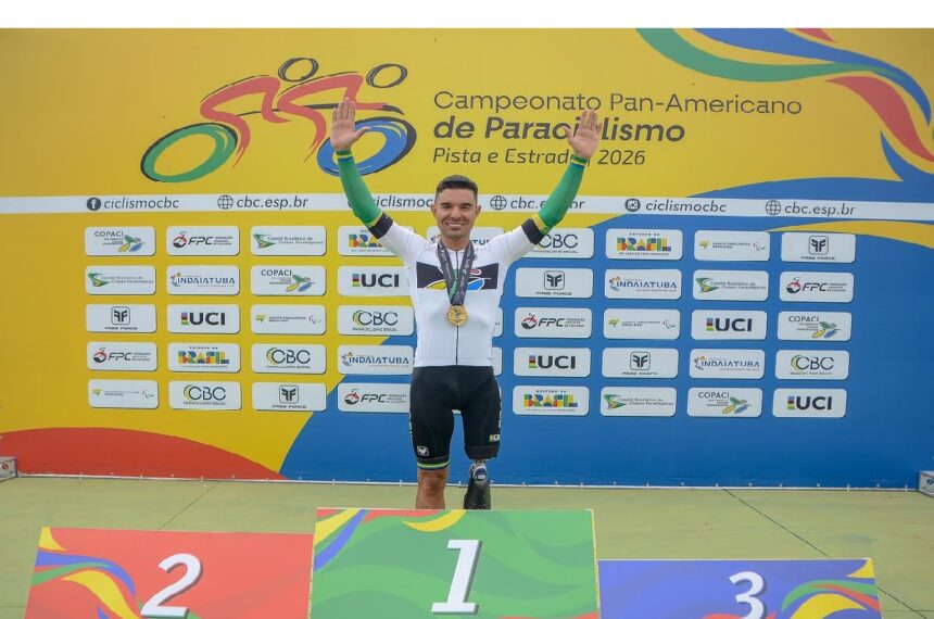 Ciclista de Santos, Roberto Franco Neto, conquista medalha de ouro no Pan de Paraciclismo - Alex Santos/CBC