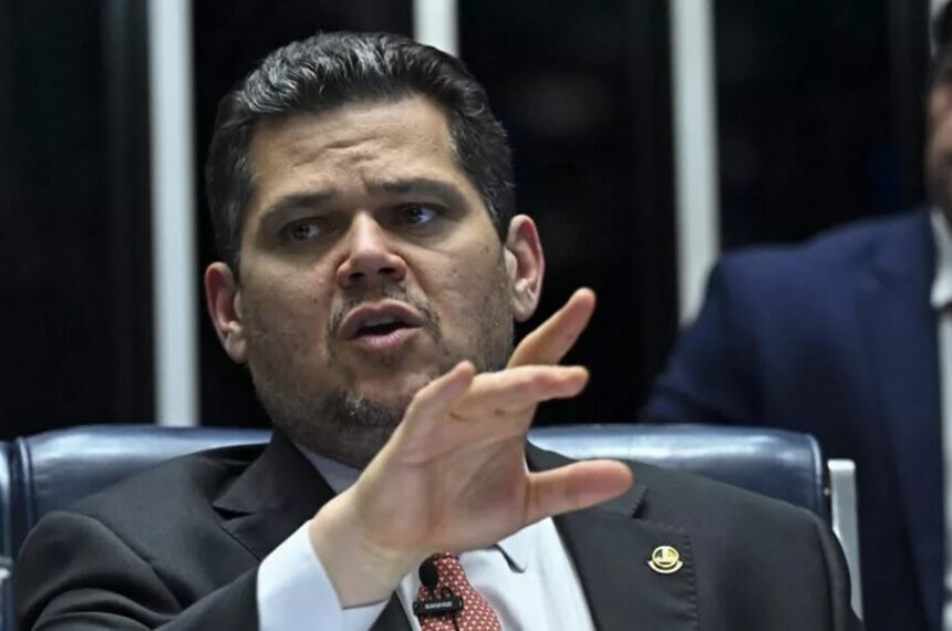 Davi Alcolumbre - Pec da 6X1 - escala 6x1