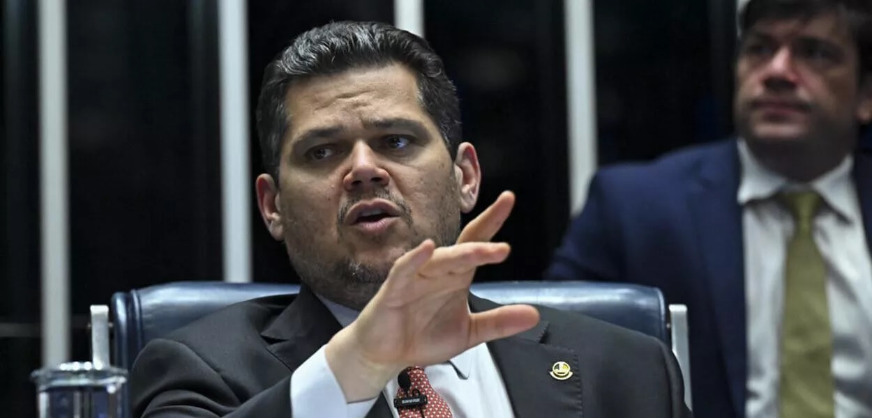 Alcolumbre avalia anulação de quebra de sigilo de filho de Lula