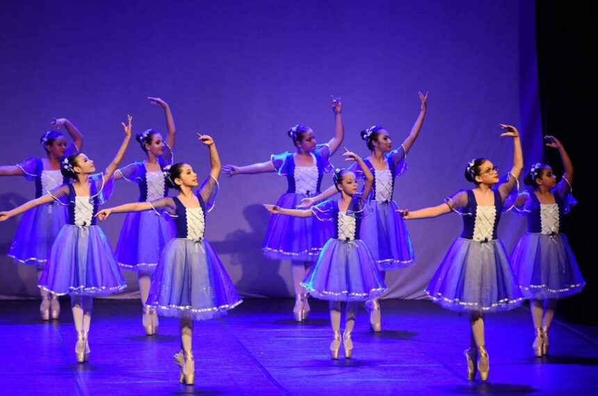 Escola Municipal de Bailado Laura Thomé 