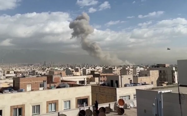 Estados Unidos e Israel lançam ofensiva militar contra o Irã