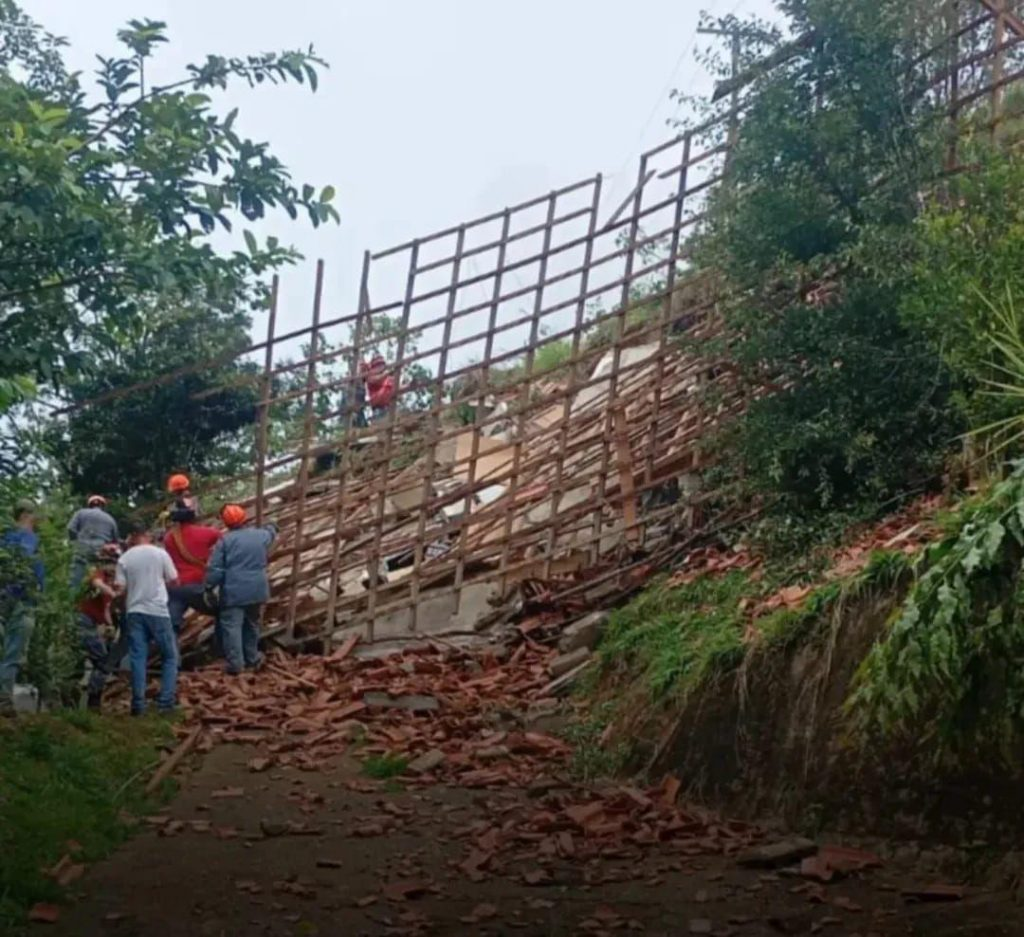 Deslizamento em Natividade da Serra recebe atuação da Defesa Civil