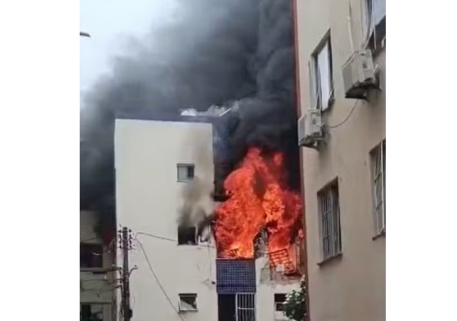 Incêndio e explosão atingem edifício residencial em Salvador