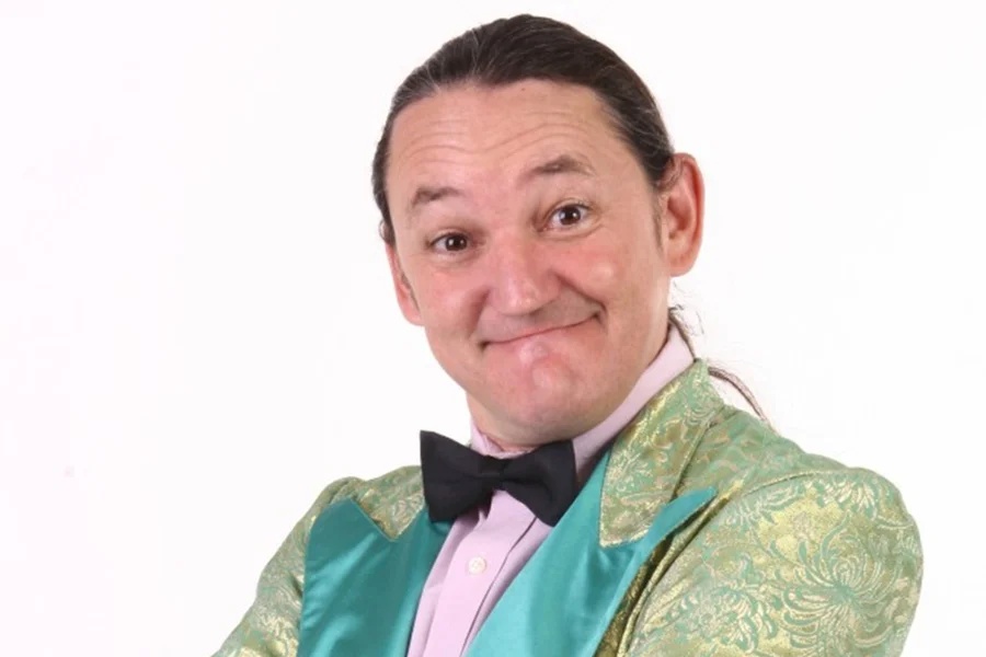 Marquito sofre acidente de moto em SP