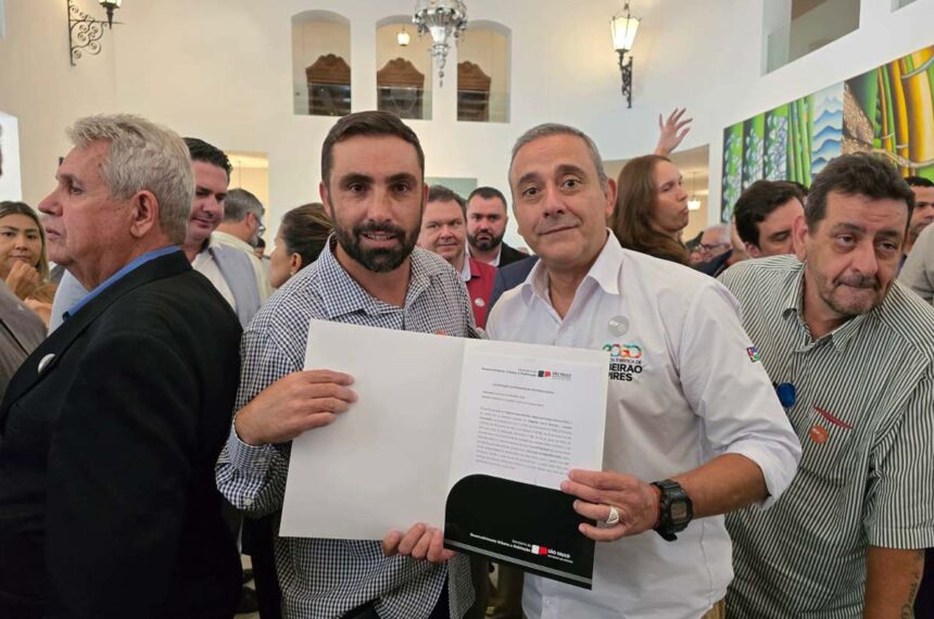 Novas praças públicas