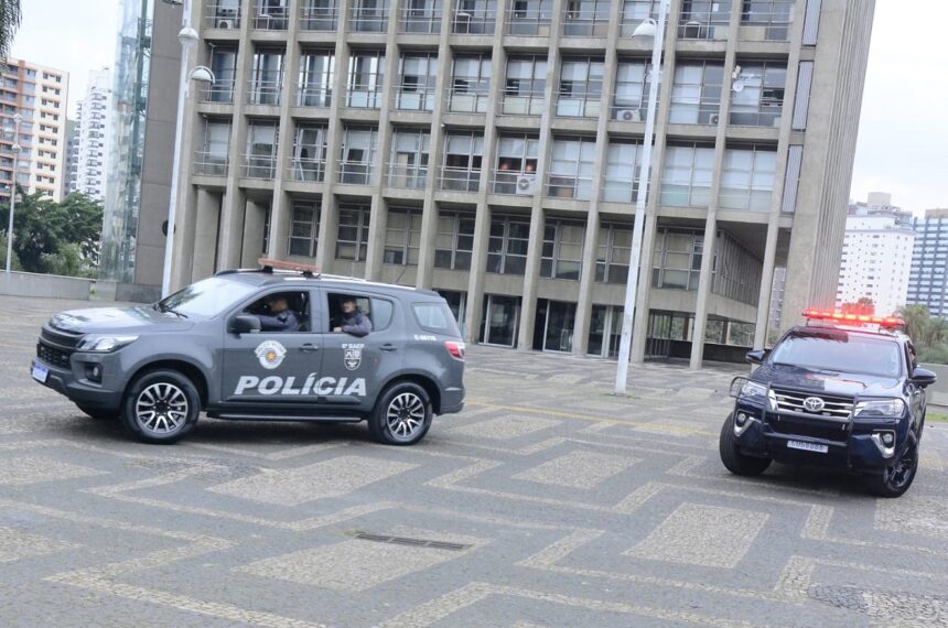 `Fiscalização permanete da Polícia Militar também é um dos fatores que contribuem para a queda no número de roubos de veículos em Santo André - Eduardo Merlino/PSA