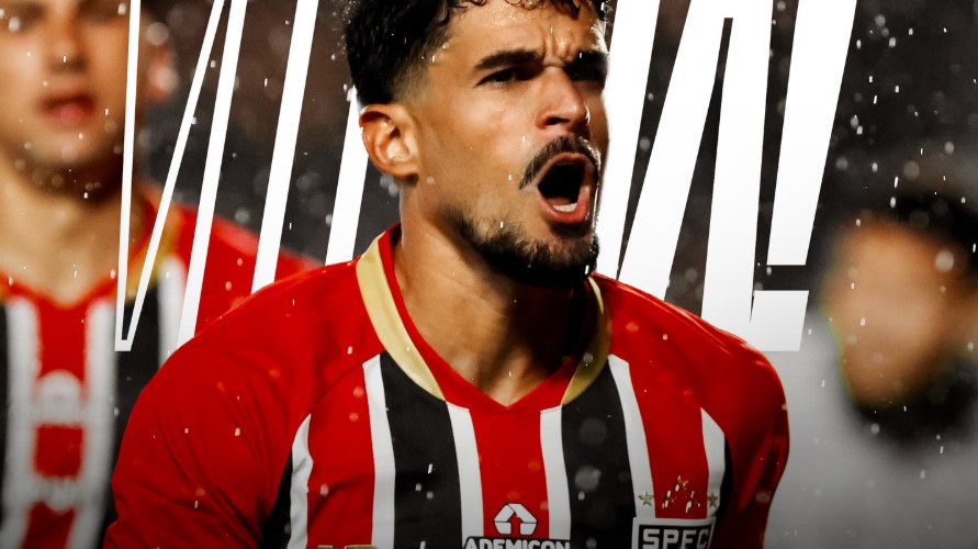 São Paulo vence Coritiba fora e segue na briga pela liderança