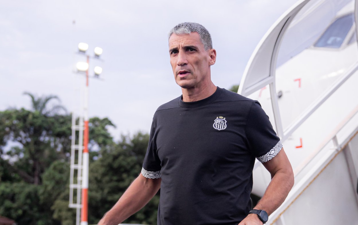 Vojvoda se coloca como culpado e diz confiar em Neymar