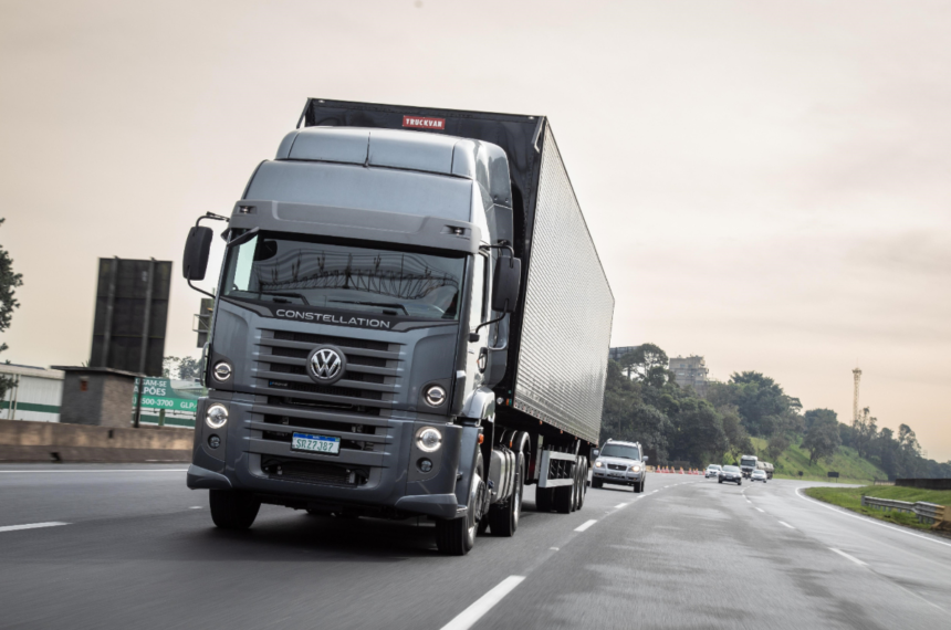 Volkswagen Caminhões e Ônibus completa 45 anos - VW Constellation 20.480