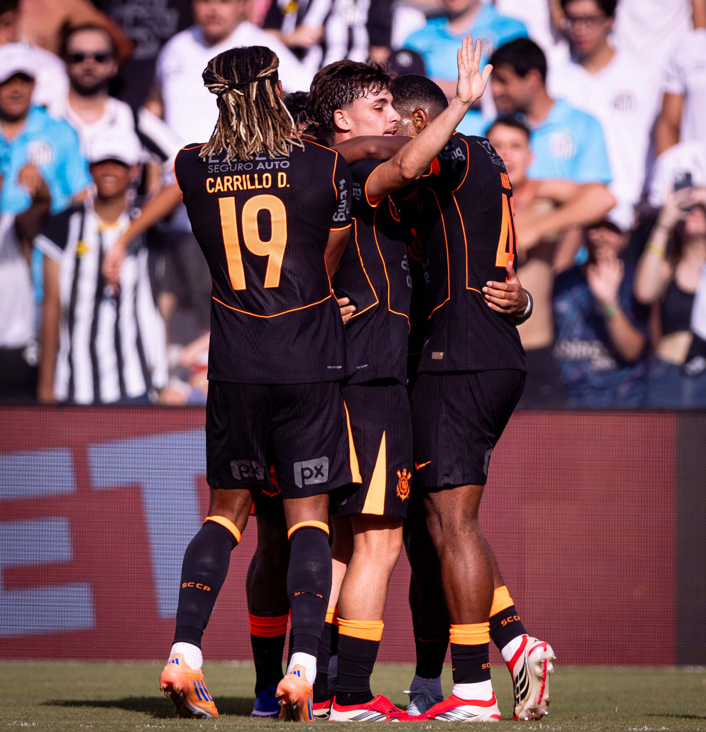 Corinthians acerta patrocínio em R$ 4 milhões por ano