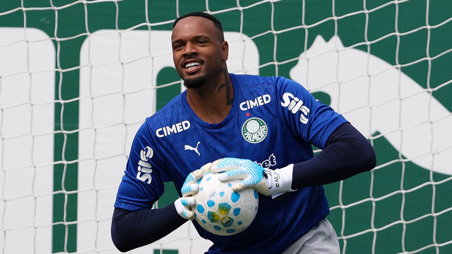 Carlos Miguel exalta “espírito de campeão” do Palmeiras