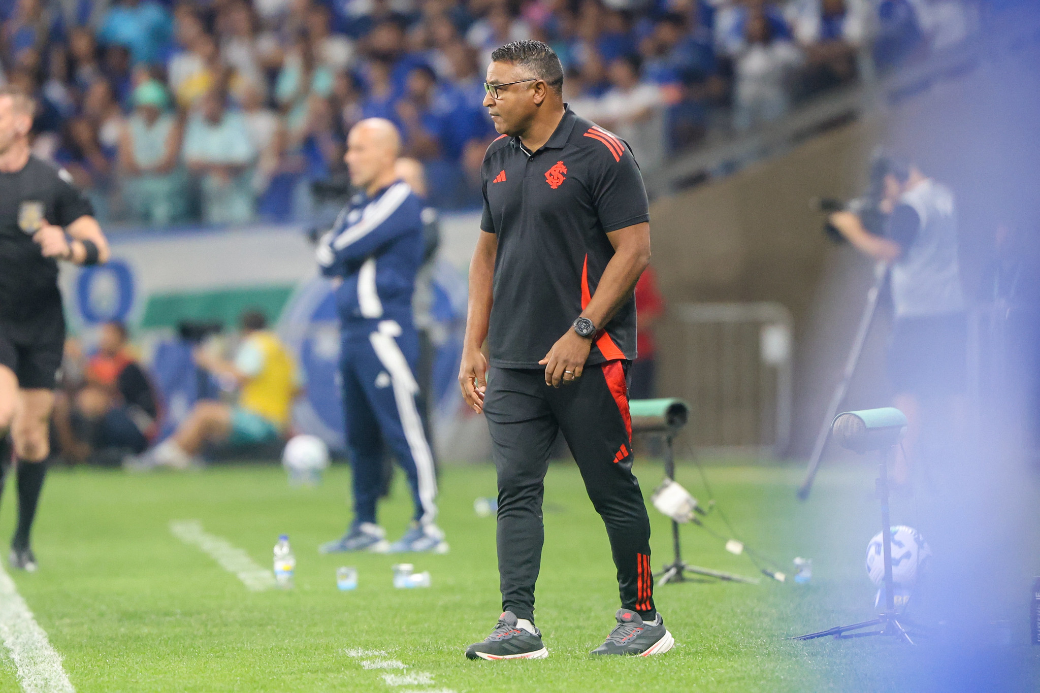 Roger Machado traz cinco membros de sua comissão para o São Paulo