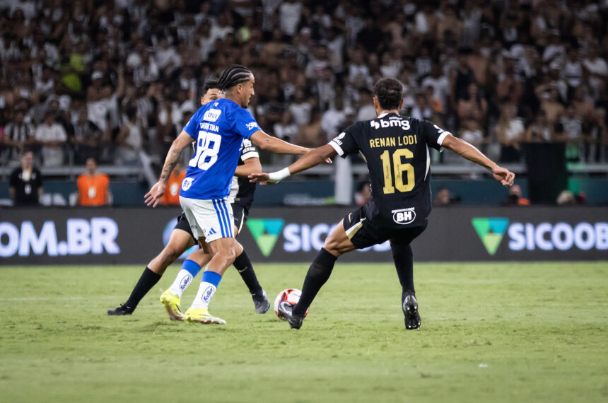 Cruzeiro e Atlético são multados em R$ 800 mil e 4 jogos de suspensão por confusão