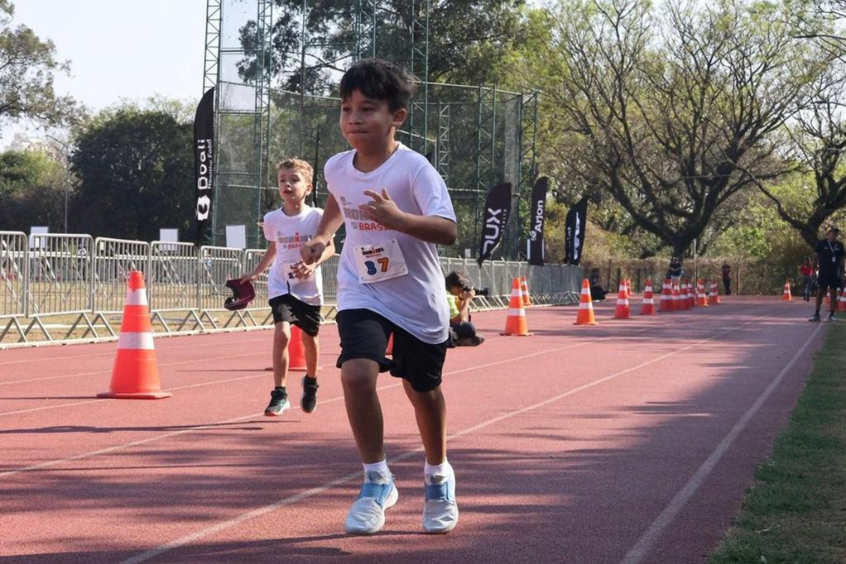 IRONMAN Brasil reúne crianças e adultos em domingo esportivo